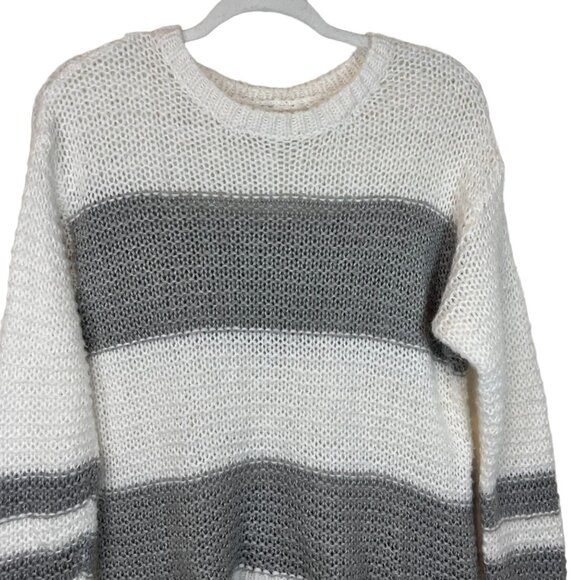 Aeropostale SP Womens White Grey Striped Open Knit Sweater Size Petite Small‎ - Picture 4 of 9